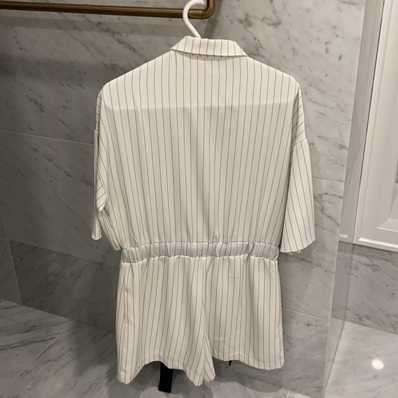 Short jumpsuit - Picture 3 of 3